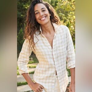 Frank and Eileen Barry Linen button-down top M